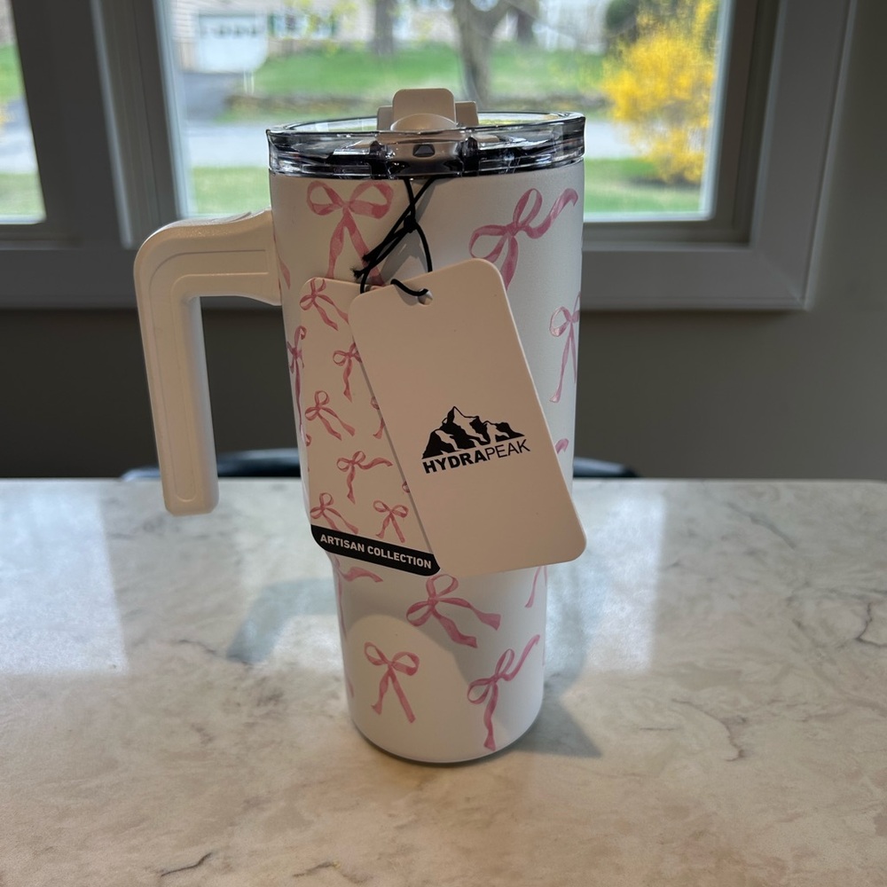 Hydrapeak Artisan White Tumbler with Pink Ribbon Design